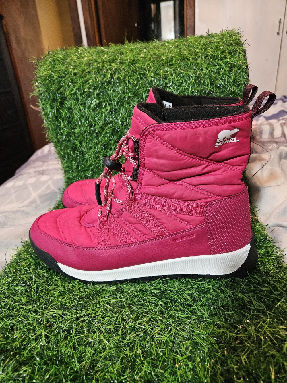 Sorel Women's Bright Pink Insulated Winter Ankle Boots